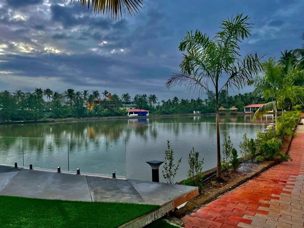 Veda5 Wellness Retreat & Spa Old Goa Exterior photo
