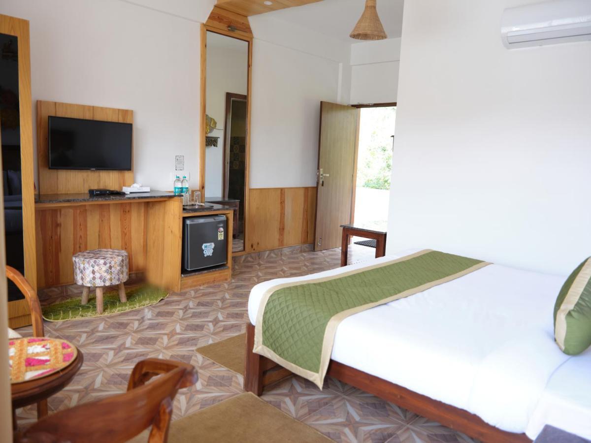 Veda5 Wellness Retreat & Spa Old Goa Exterior photo